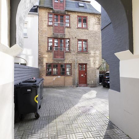 Aday - Apartment Suite 4 Aalborg Center ภายนอก รูปภาพ