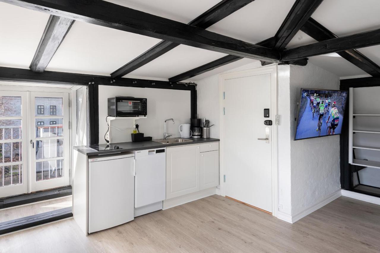 Aday - Apartment Suite 4 Aalborg Center ภายนอก รูปภาพ